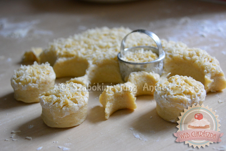Pihe-puha sajtos pogácsa