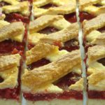 Rácsos-meggyes linzer